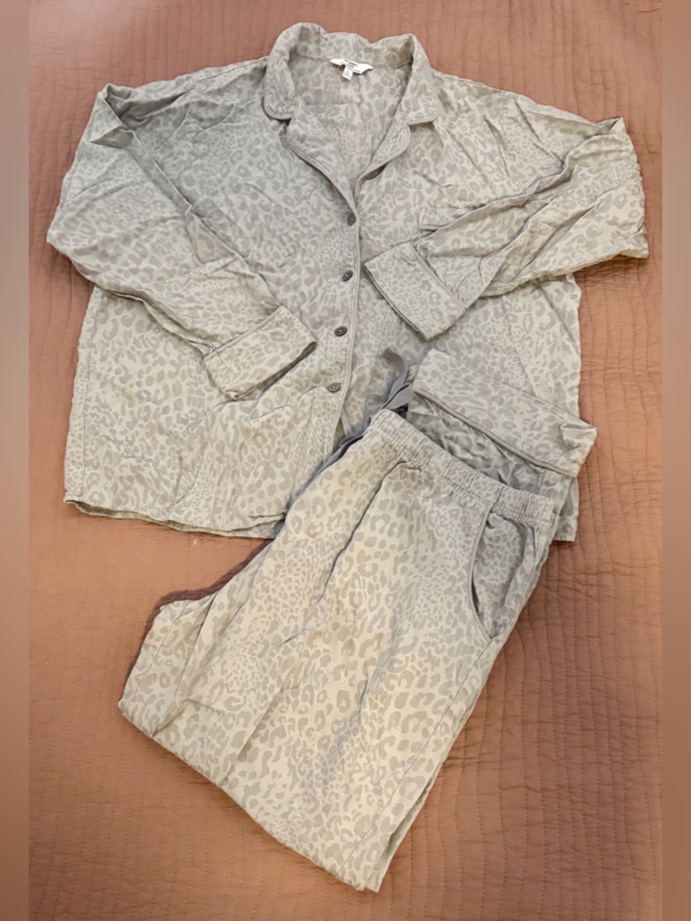 Women's Leopard-Print Pajama Set - Light Gray